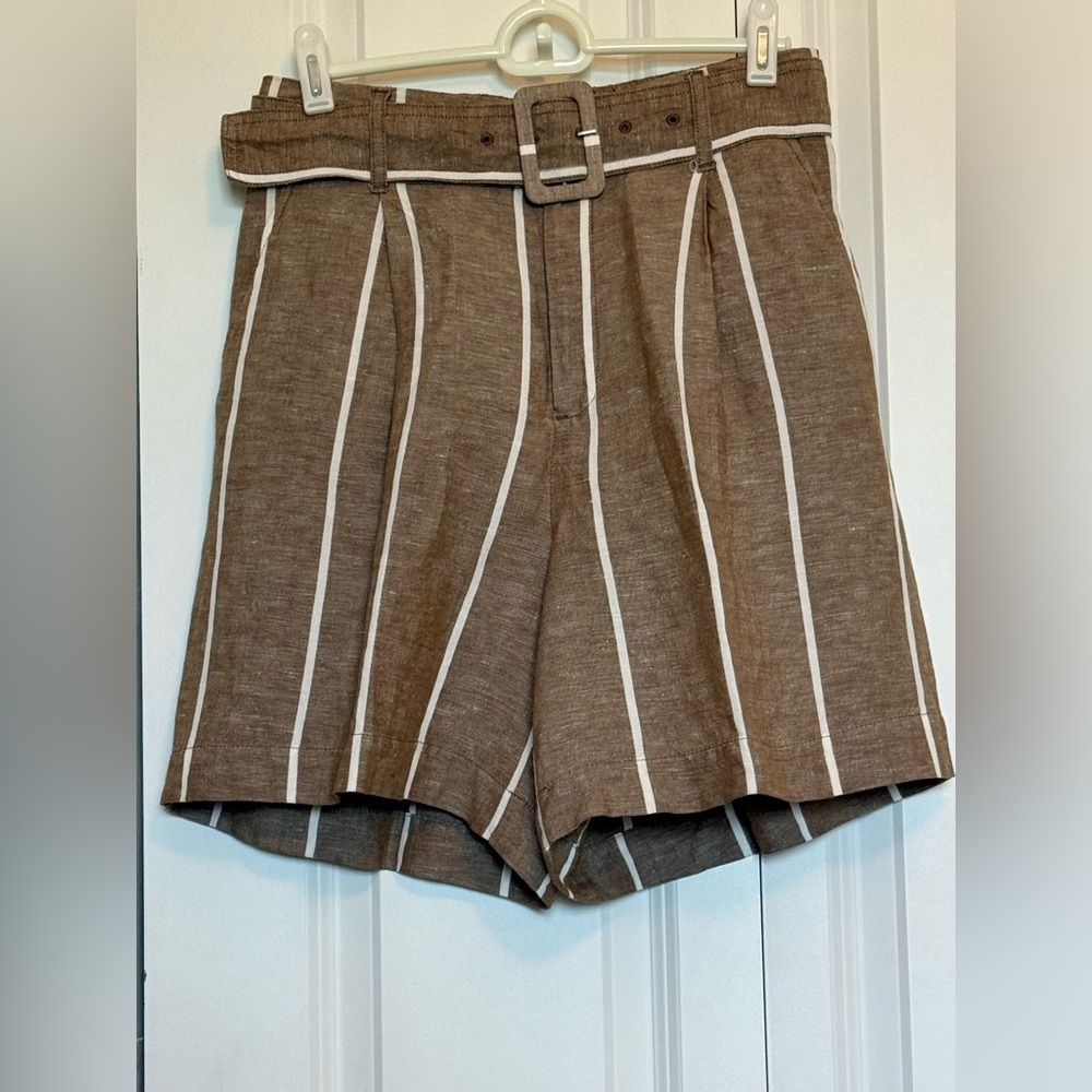A New Day shorts with belt